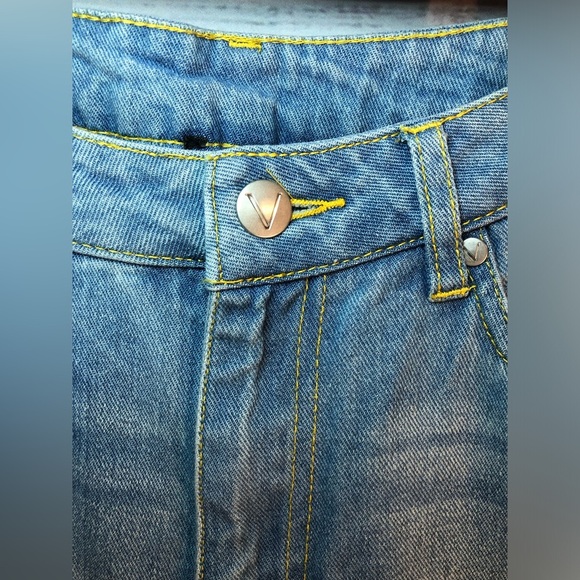 Women’s jeans with black snake skin side stripe - Picture 12 of 15